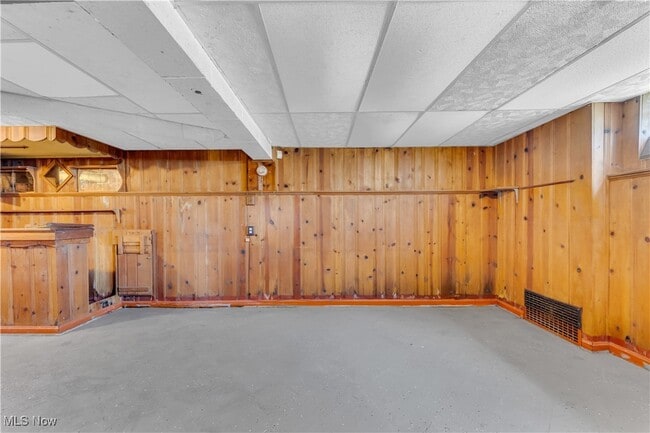Building Photo - 15904 Invermere Ave