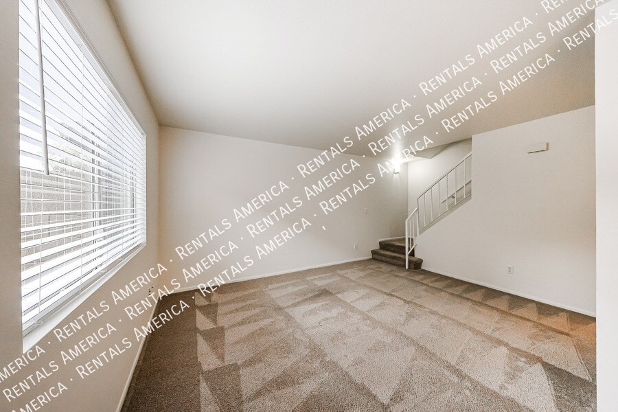 Building Photo - 8548 E Belleview St