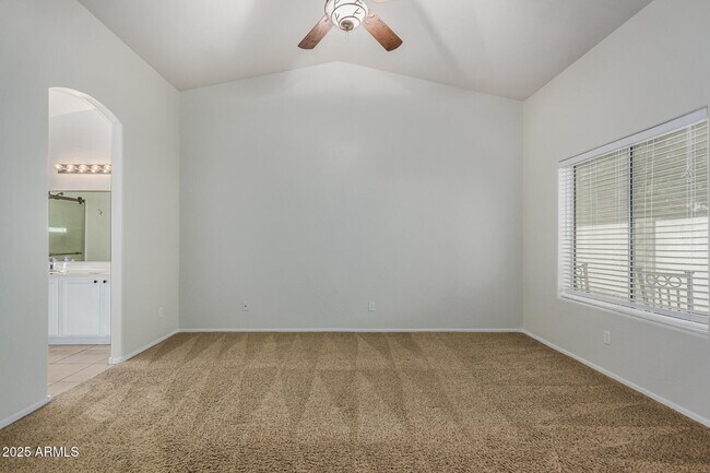 Building Photo - 1122 W Morelos St