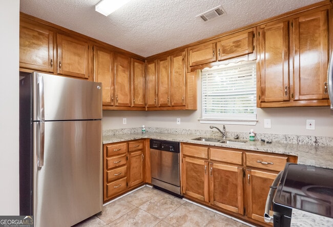 Building Photo - 1686 Salem Mill Ct SE