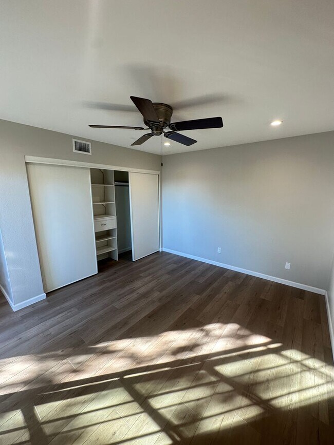 Building Photo - 2BR/1.5BA 2-story condo in El Cajon, gated community with sparkling pool, 2 car attached garage, ...