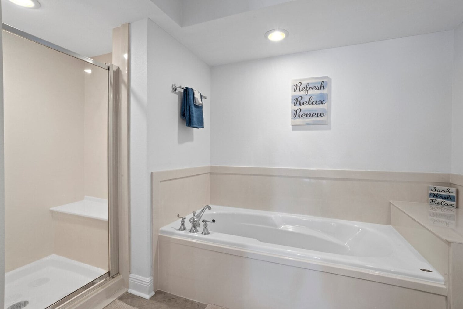 Building Photo - 2046 Beach Blvd