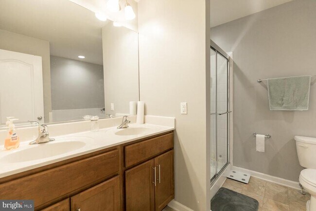 Building Photo - 155 Schramm Lp