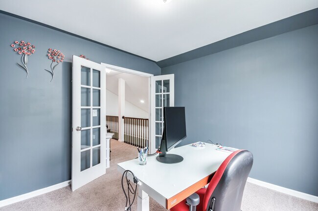 Building Photo - 1041 Autumn Crest Ln