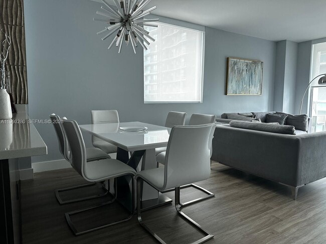 Building Photo - 500 Brickell Ave