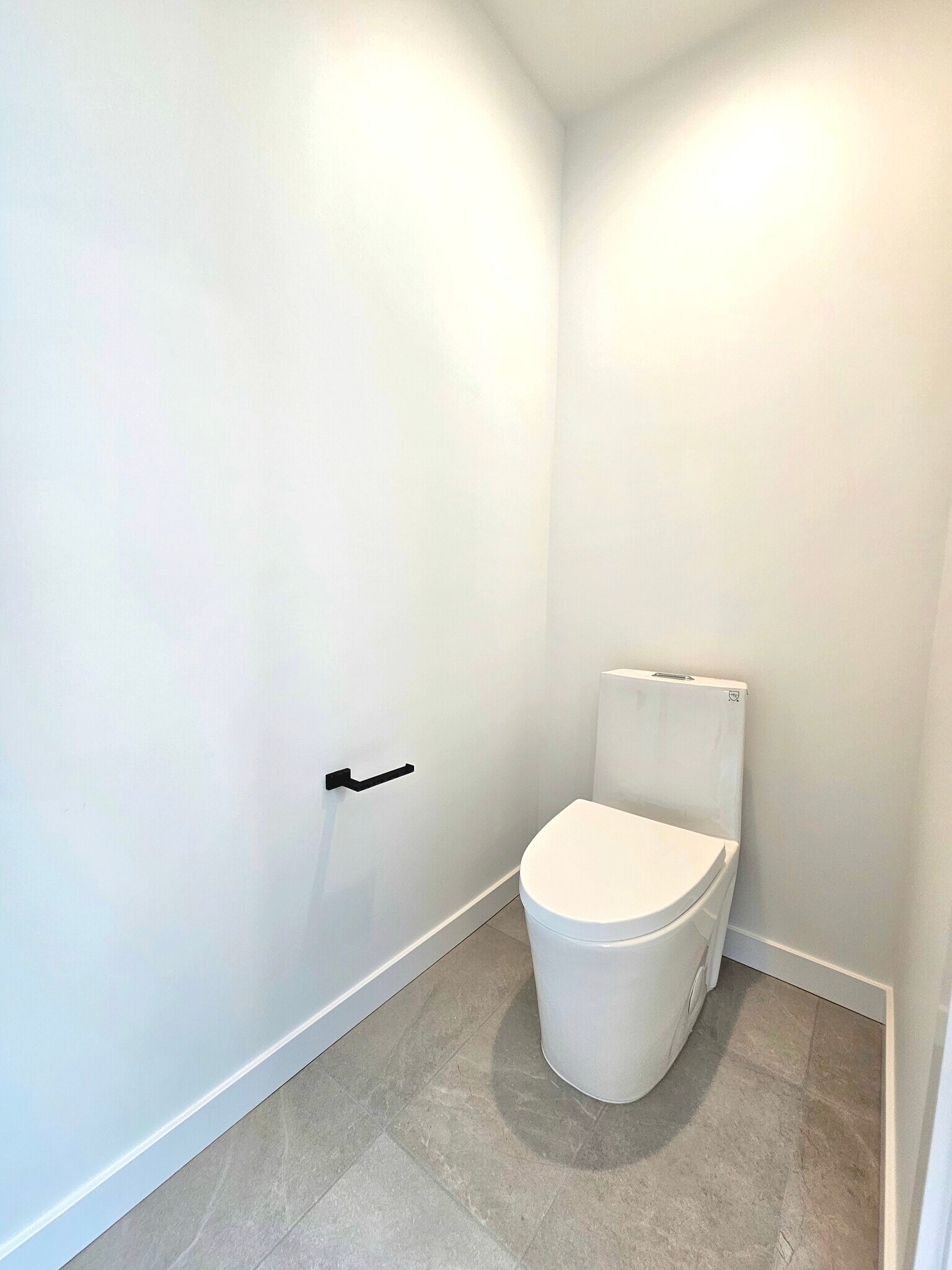 Building Photo - 922 16th Ave