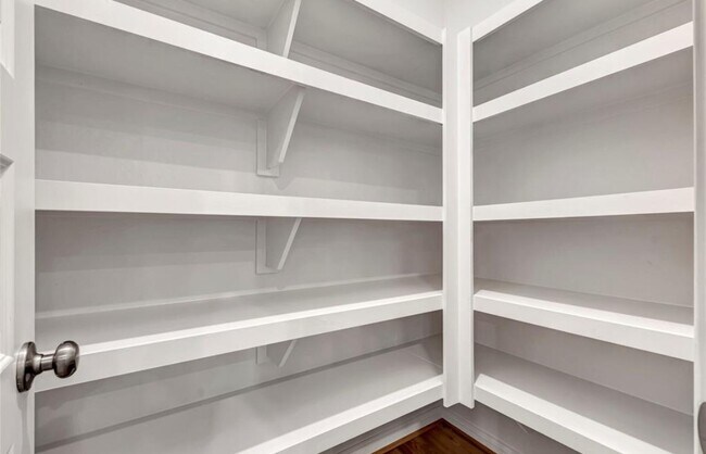 Building Photo - 16104 Oregon Oak Dr