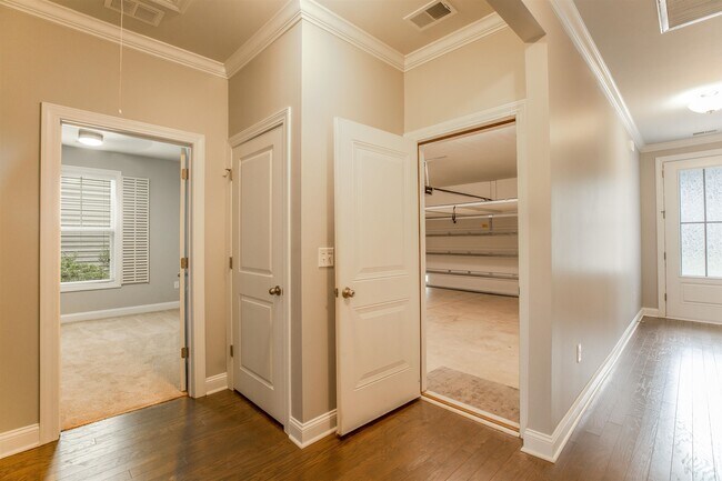 Building Photo - 149 Laurel Hill Pl