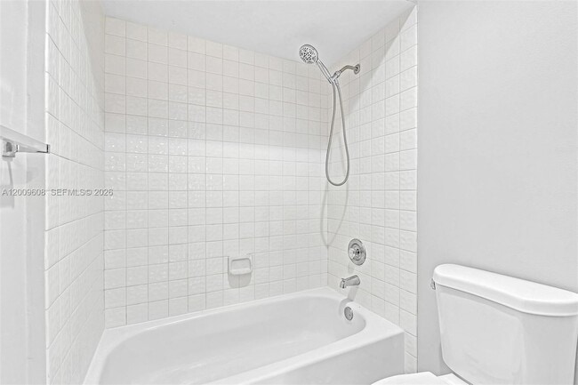 Building Photo - 1439 Springside Dr