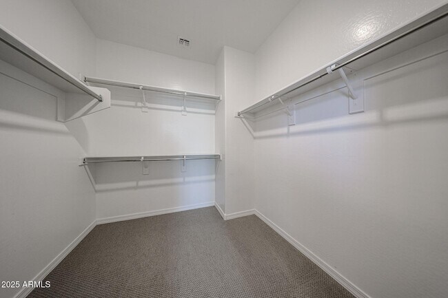 Building Photo - 3813 E Branham Ln