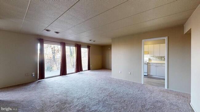 Building Photo - 2612 Fort Farnsworth Rd