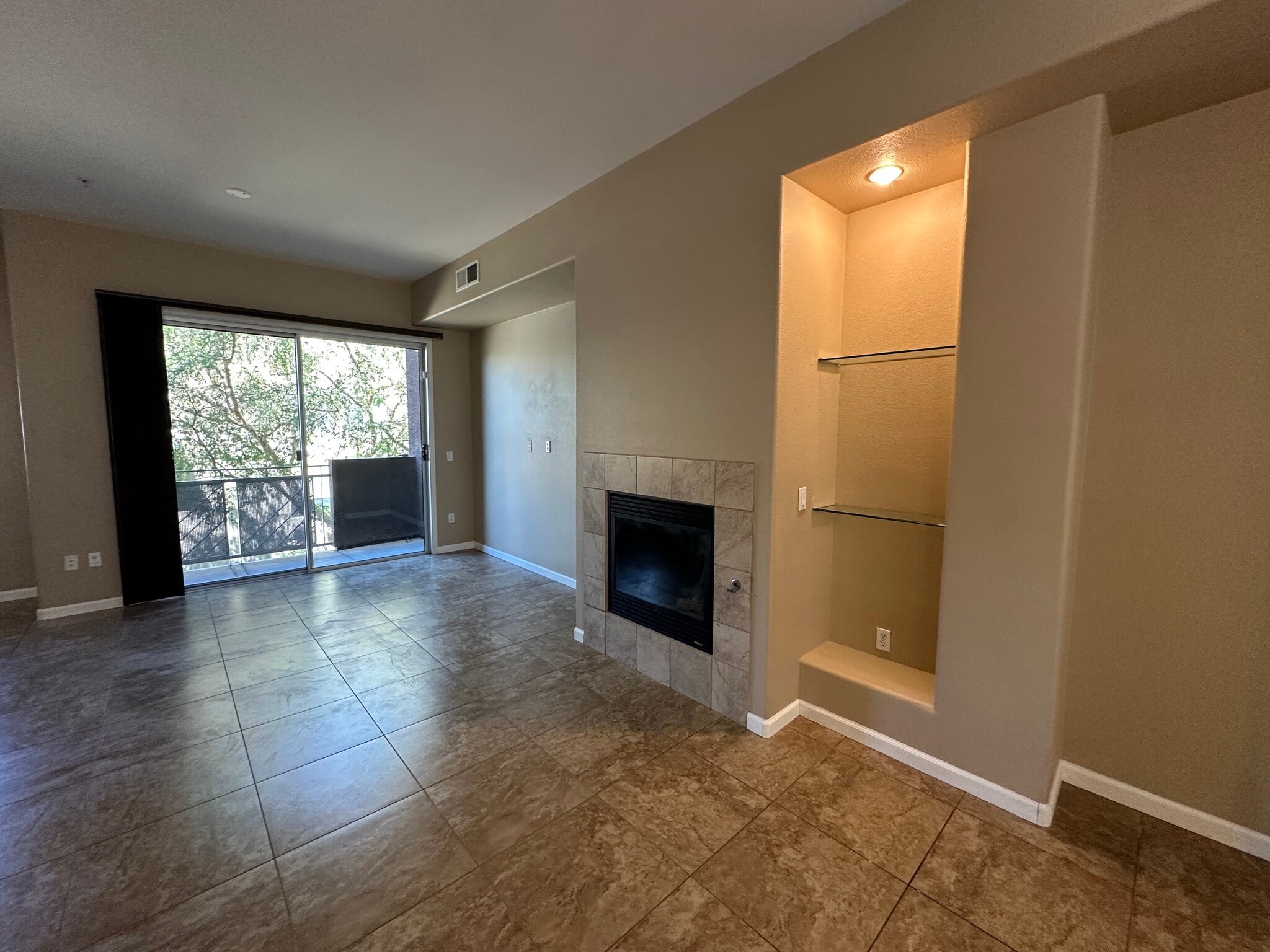Building Photo - 6605 N 93rd Ave
