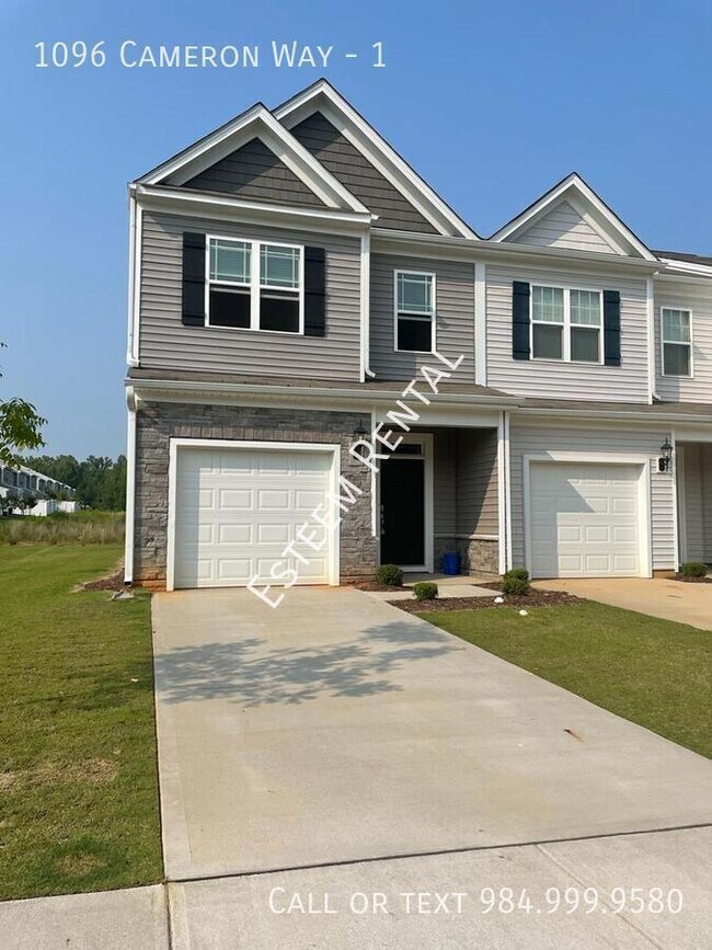 Primary Photo - 1096 Cameron Wy