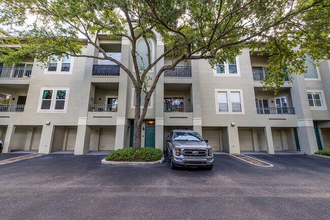 Building Photo - 705 Mainsail Dr