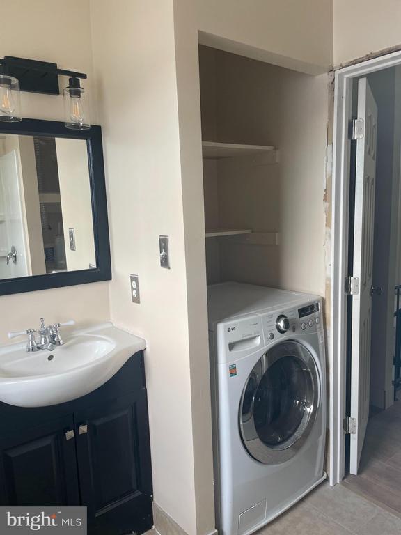 Building Photo - 222 Via Cascata Dr