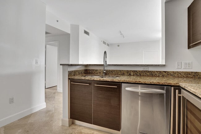 Building Photo - 550 Okeechobee Blvd