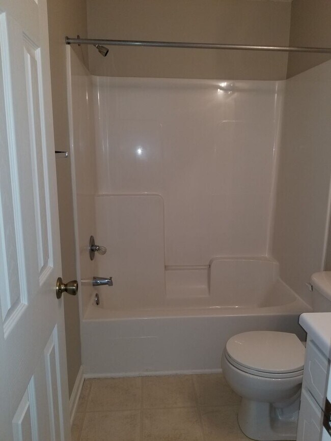 Building Photo - Foxchase Townhomes, Enterprise, AL