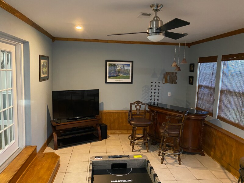 Building Photo - 2222 Woodland Ave