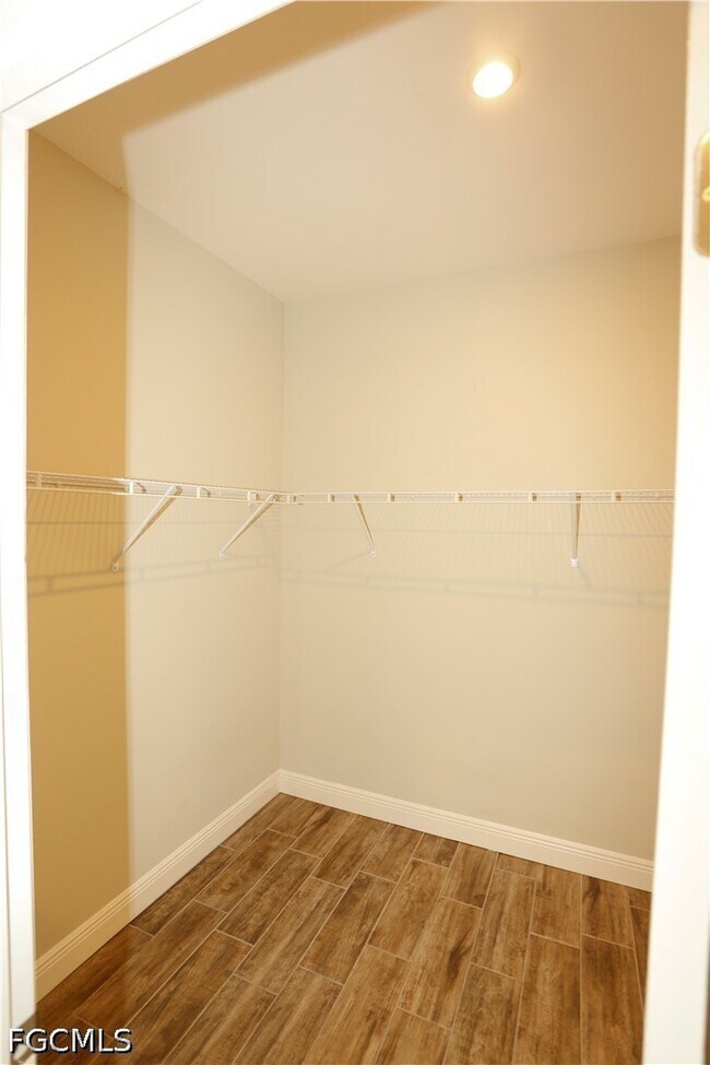 Building Photo - 8792 Cascade Price Cir