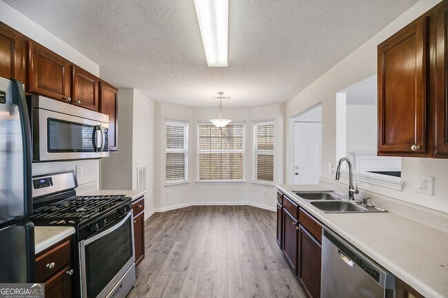 Building Photo - 6968 Foxmoor Way