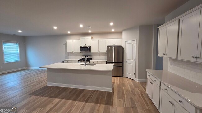 Building Photo - 521 Elkwood Ln
