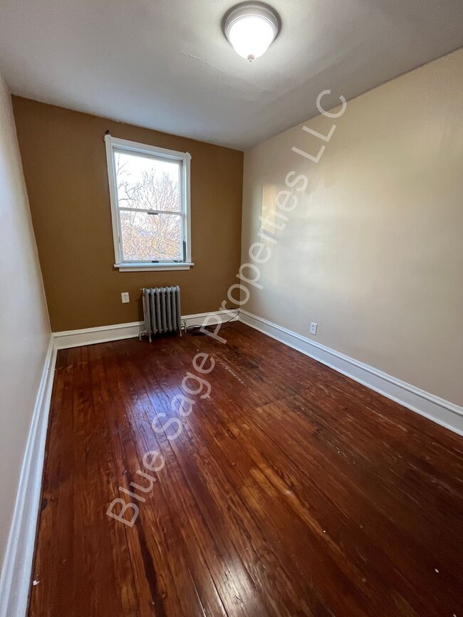 Building Photo - Beautiful 3 Bedroom 1 Bath in Upper Darby!