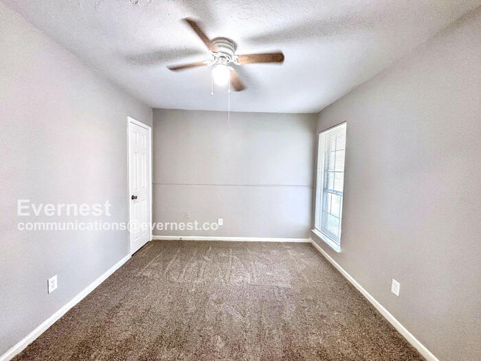 Building Photo - 14419 Roundstone Ln