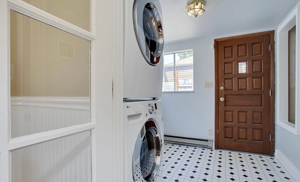 Building Photo - 7555 17th Ave NW