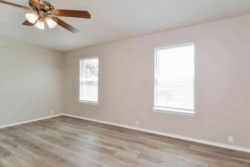 Building Photo - 4300 Sonoma Dr