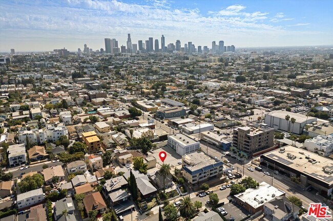 Building Photo - 318 Parkman Ave