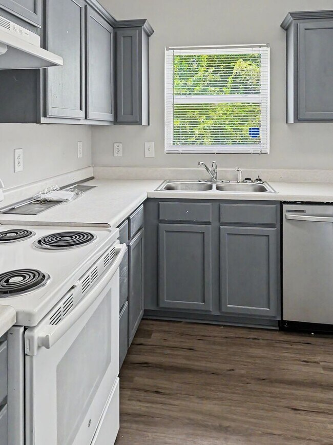 Building Photo - 2717 Forest Grove Ct