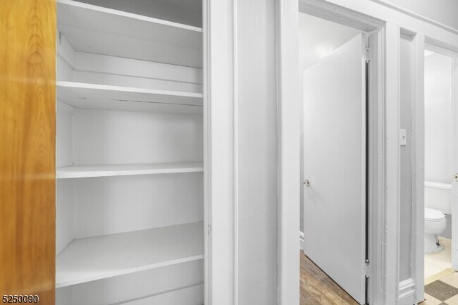 Building Photo - 135 S Munn Ave