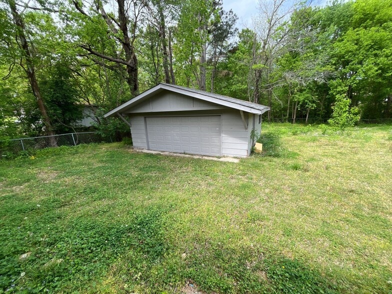 Building Photo - 11 Markwood Ln