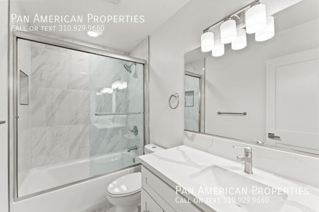 Building Photo - 2060 N Lincoln St