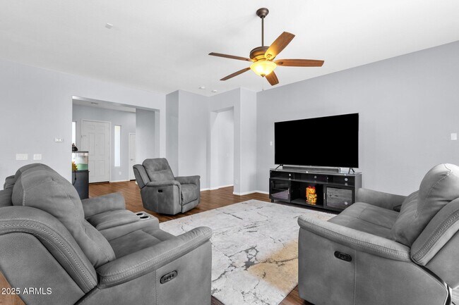 Building Photo - 16528 N 181st Dr