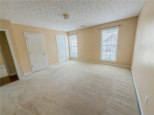 Building Photo - 2760 Rusticwood Dr SW