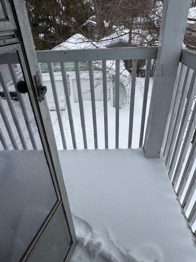 Building Photo - 654 Jefferson St