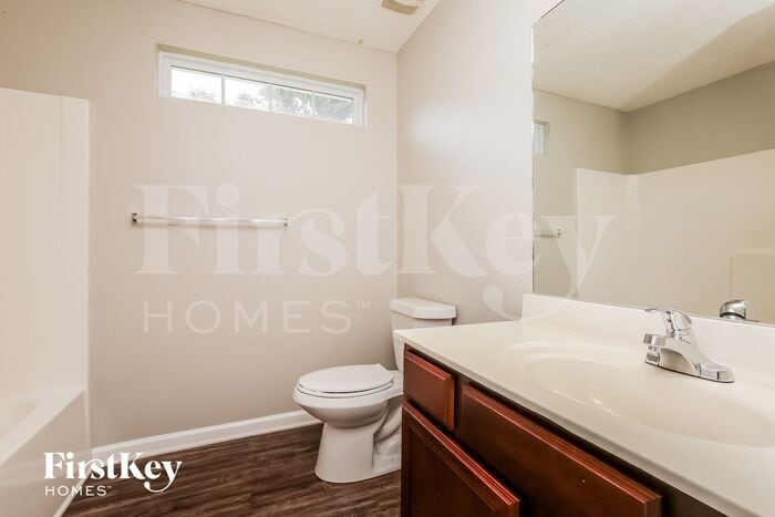 Building Photo - 1044 Lakewalk Dr