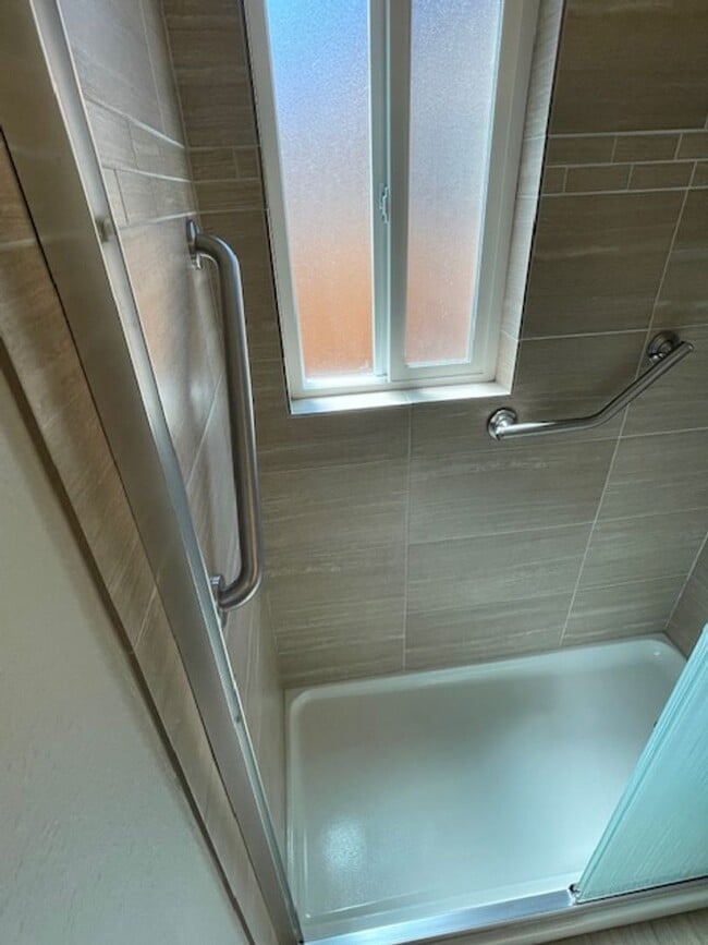 Building Photo - Modern Comfort Meets Stylish Living in This Updated Sparks Home!