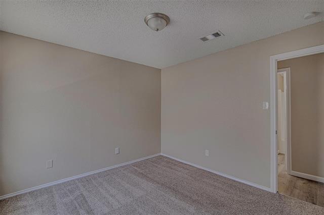 Building Photo - 836 NW Summercrest Blvd