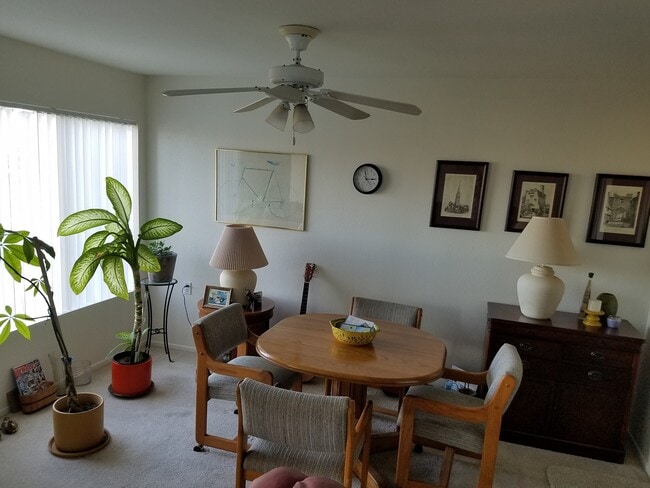 Building Photo - Large 1 Bed/1.5 Bath in Laguna Woods ( 55+ community)