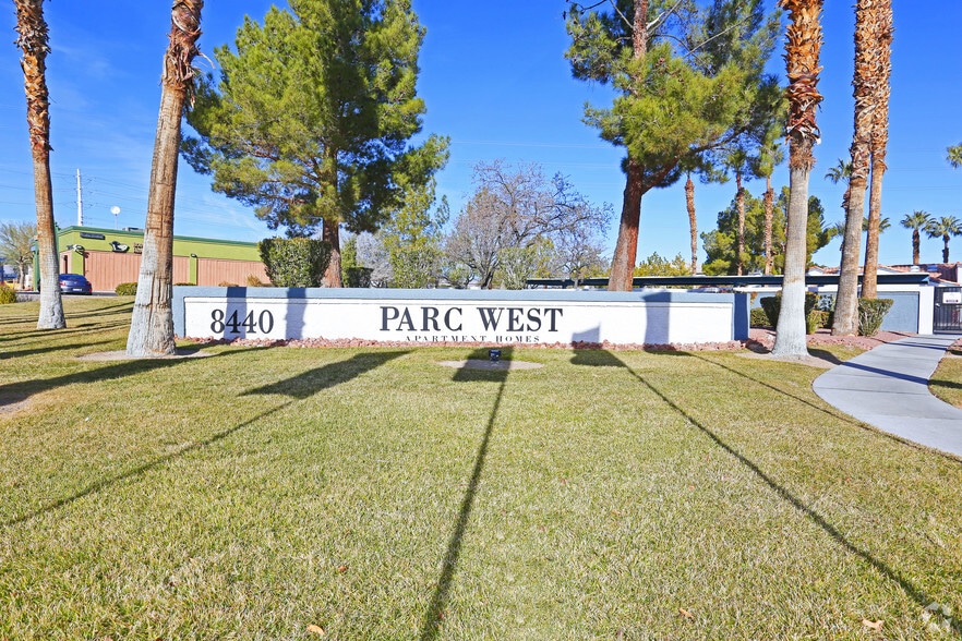 Parc West - Parc West Apartments