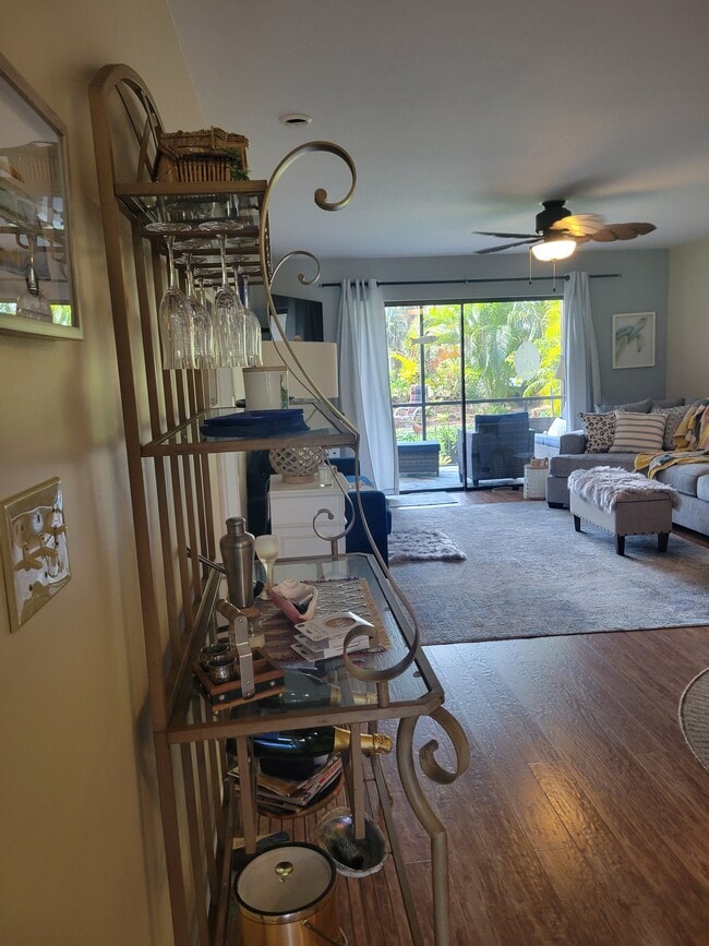 Building Photo - 202 Pinebrook Dr