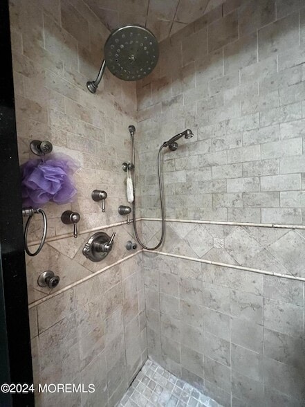 Building Photo - 499 W Park Ave