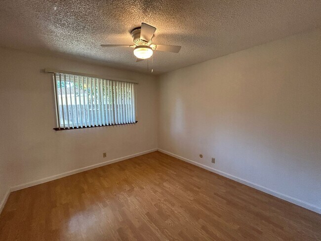 Building Photo - Custom Home!
