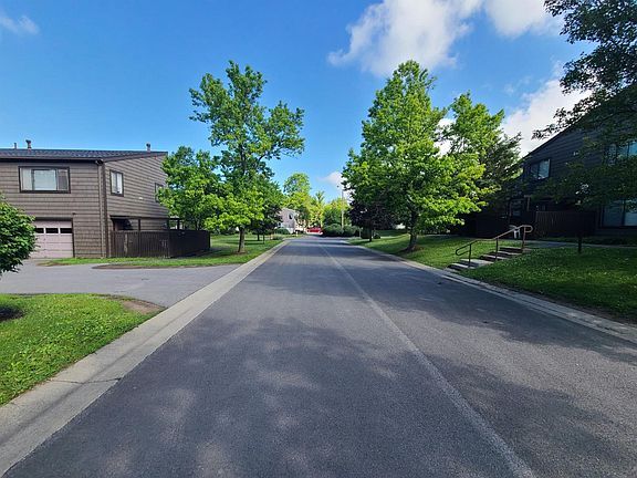 Building Photo - 230 Wildflower Dr