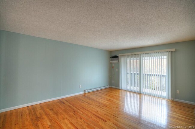 Building Photo - 82 Buddington Rd