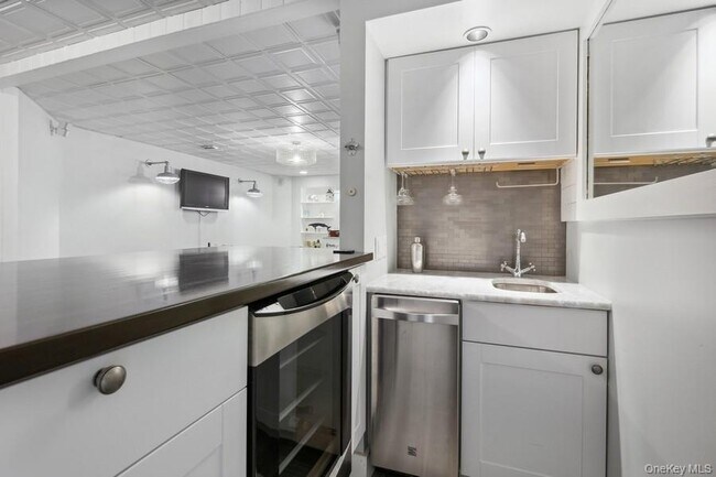 Building Photo - 39 Smugglers Path