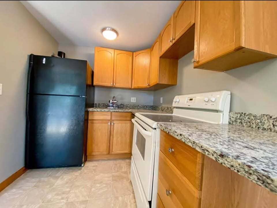 Building Photo - 136 Mt Hunger Shore Rd