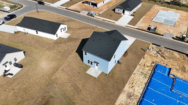 Building Photo - 324 Sweet Vernal St